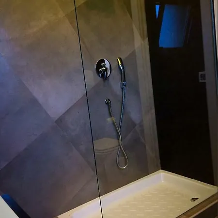 Sabin Ross Nocleg ze śniadaniem 4*