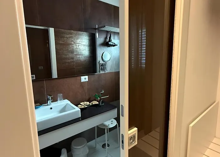 לינה וארוחת בוקר Sabin Ross