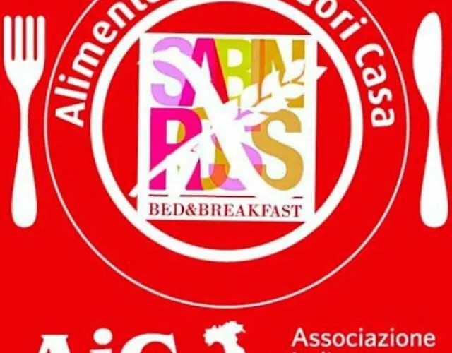 לינה וארוחת בוקר Sabin Ross 4*