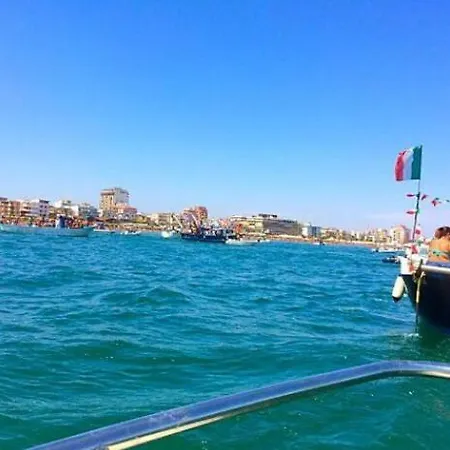 Sabin Ross Couette-café 4*